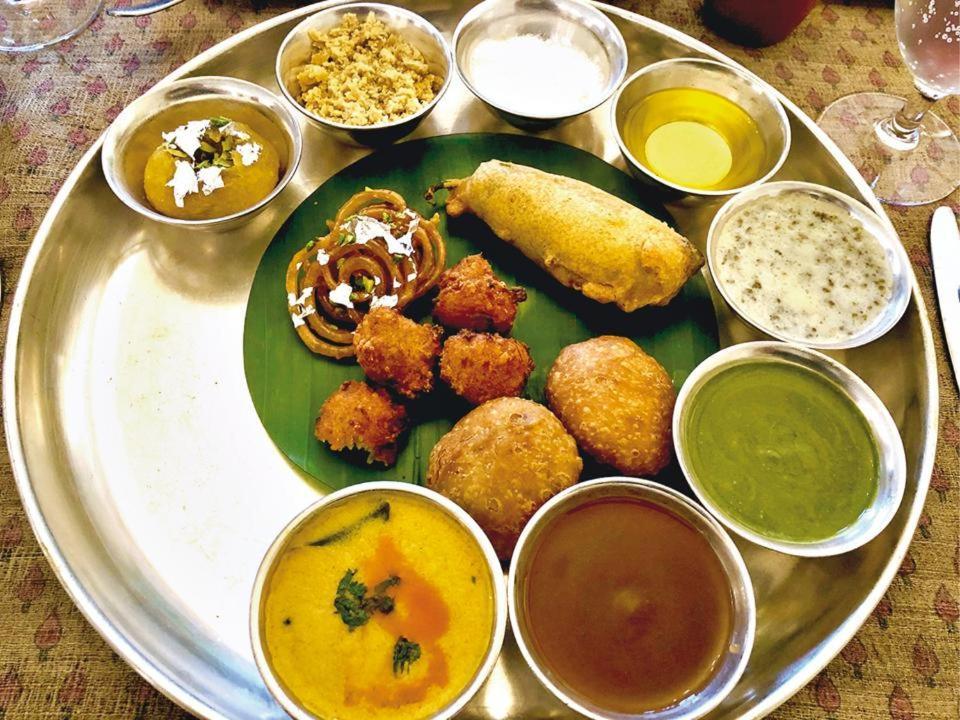 Hotel Maira Dehradun Luaran gambar
