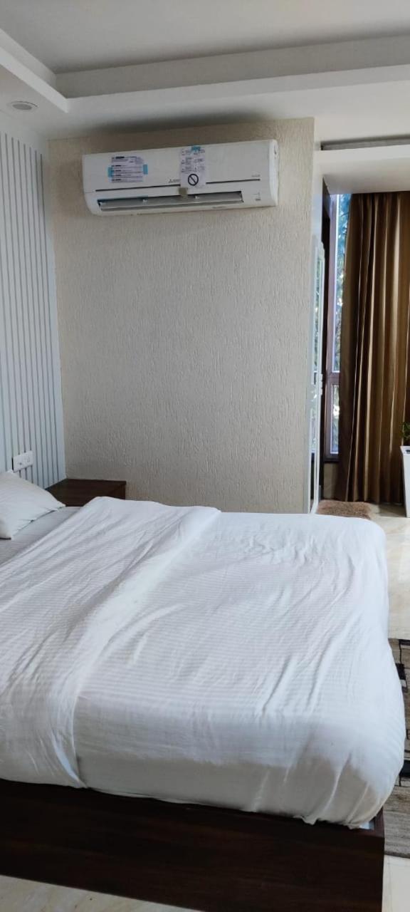 Hotel Maira Dehradun Luaran gambar
