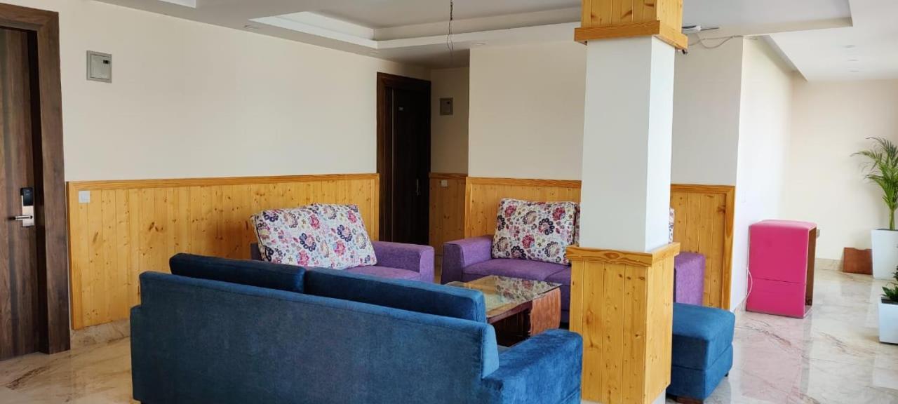Hotel Maira Dehradun Luaran gambar