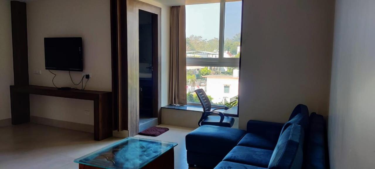 Hotel Maira Dehradun Luaran gambar